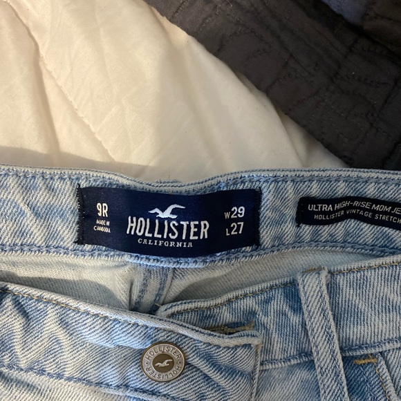 Hollister mom jeans - Picture 2 of 2